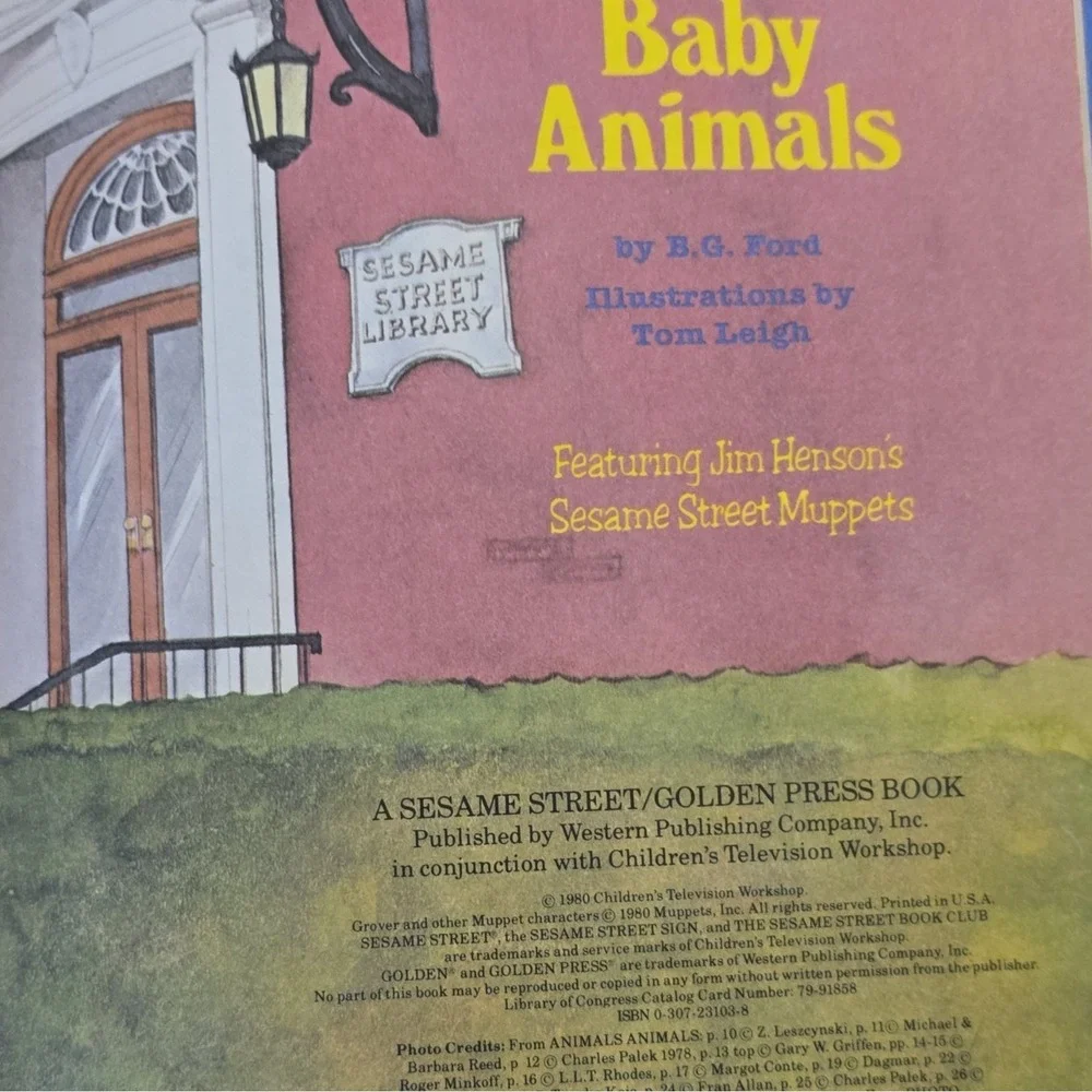 1980 Vintage‎ Book Sesame Street Grover's Book Of Cute Little Baby Animals